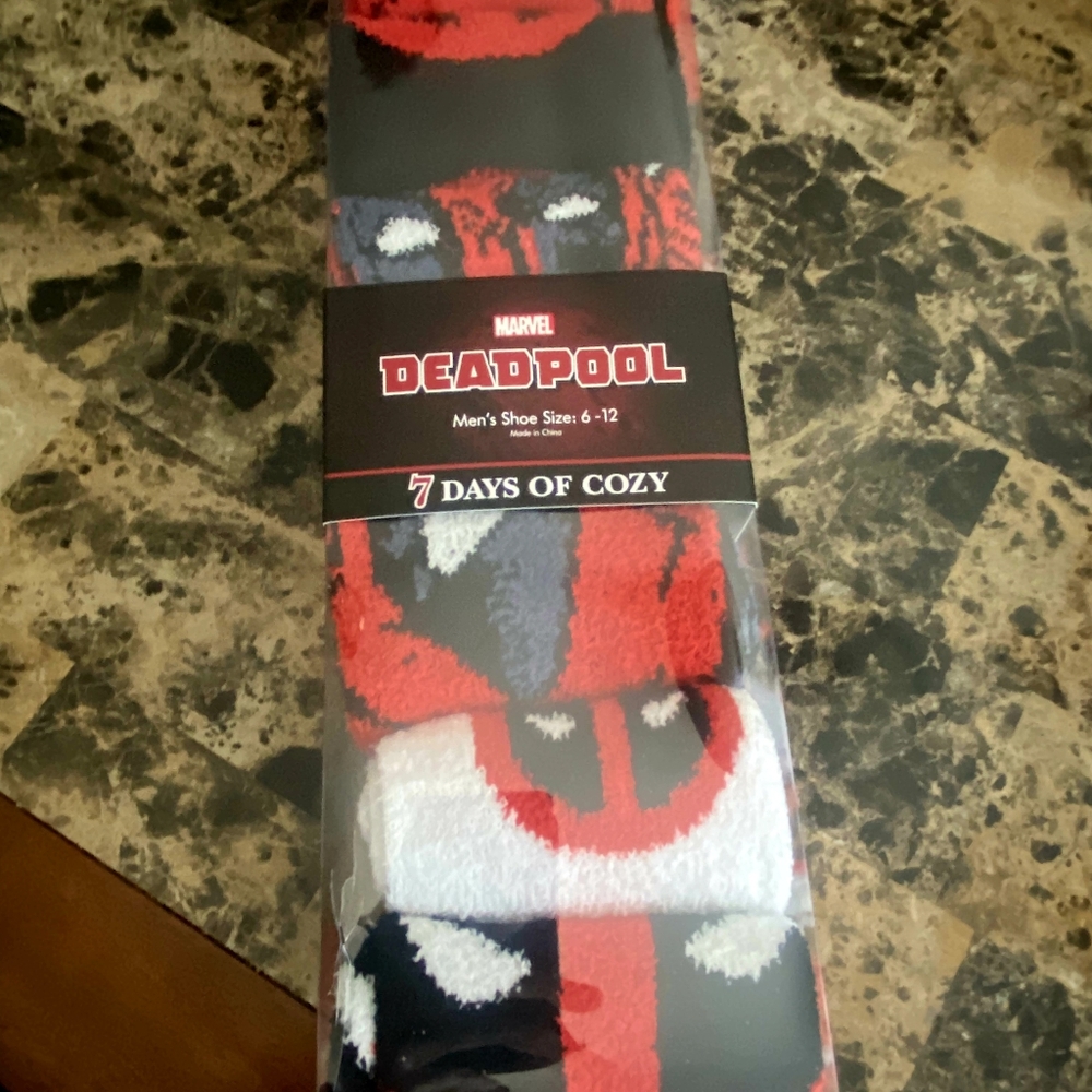 Marvel Deadpool Men's Socks - Red, Black, White